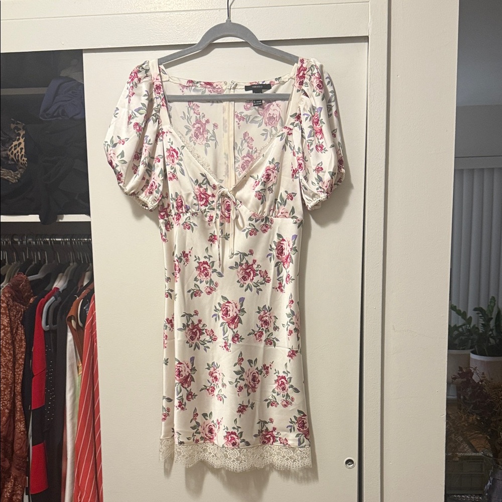 NWOT Forever 21 silky dress